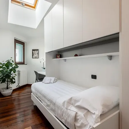 Apartamento Stayeasy Sesia5 - 4 Bedrooms Penthouse, 2 Baths Milán