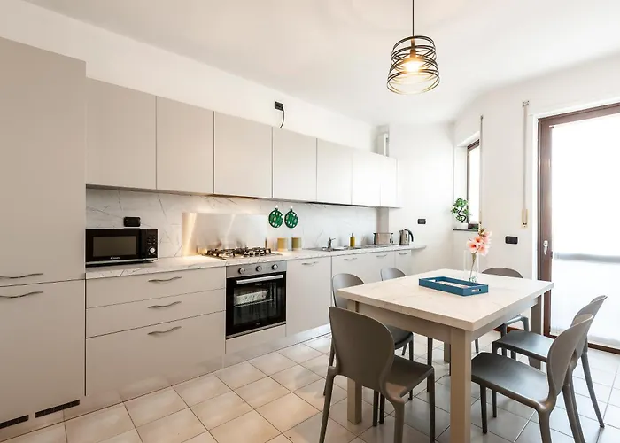 Stayeasy Sesia5 - 4 Bedrooms Penthouse, 2 Baths Apartament